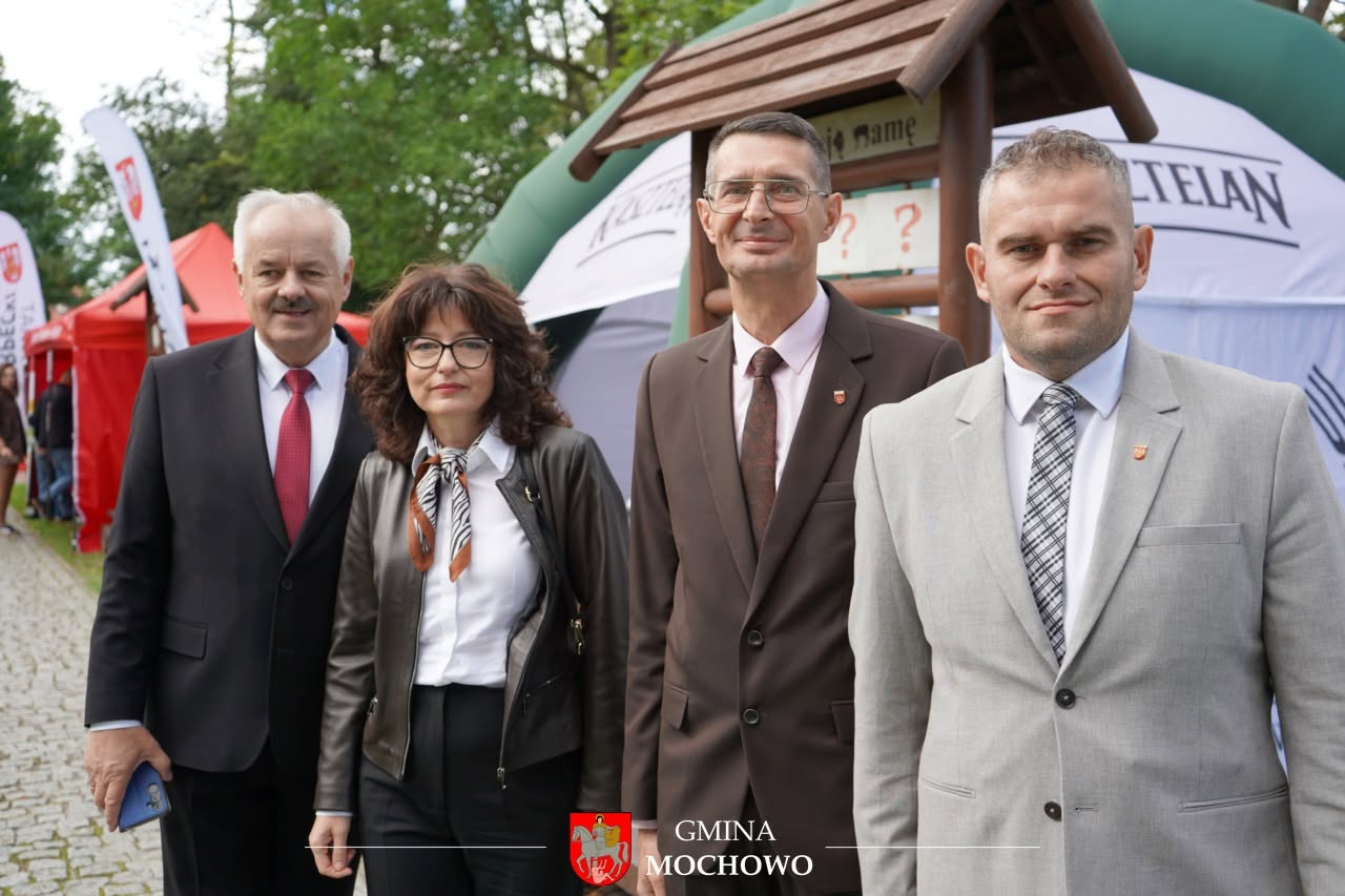 W sobotę, 5 września 2026 r., mieszkańcy Powiat Sierpecki 𝐰 𝐑𝐨ś𝐜𝐢𝐬𝐳𝐞𝐰𝐢𝐞 𝐰𝐬𝐩ó𝐥𝐧𝐢𝐞 𝐮𝐜𝐳𝐜𝐢𝐥𝐢 𝐳𝐚𝐤…