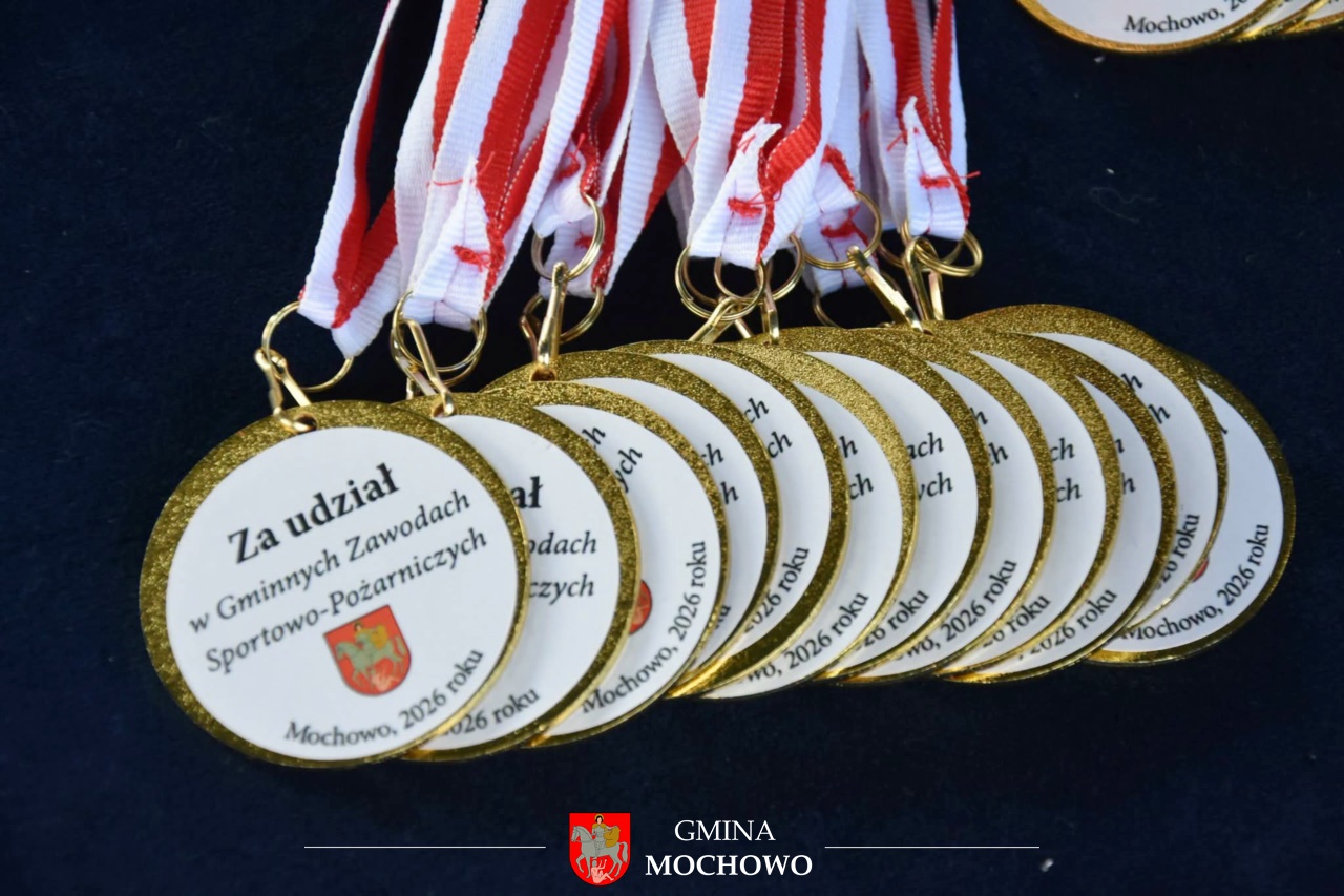 W sobotę 𝟏𝟐 𝐰𝐫𝐳𝐞ś𝐧𝐢𝐚 𝟐𝟎𝟐𝟔 𝐫. na boisku gminnym w miejscowości Mochowie-Parcele 𝐨𝐝𝐛𝐲ł𝐲 𝐬𝐢ę…